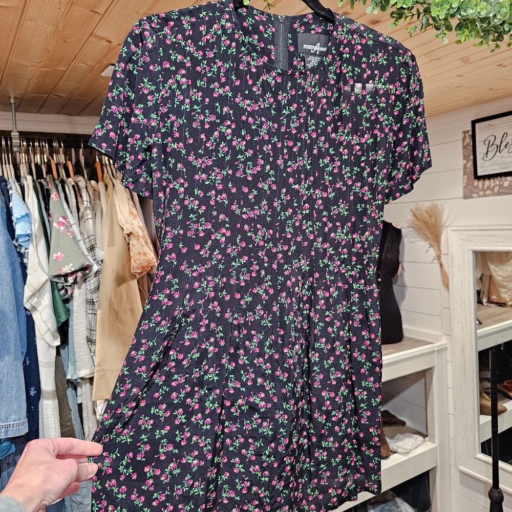 Vintage Floral Mini dress Top tie back pleated modest farmhouse 80's y2k flowy